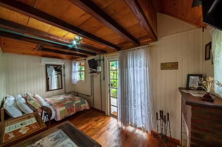 Estalagem Villaggio Alpino Канела Экстерьер фото